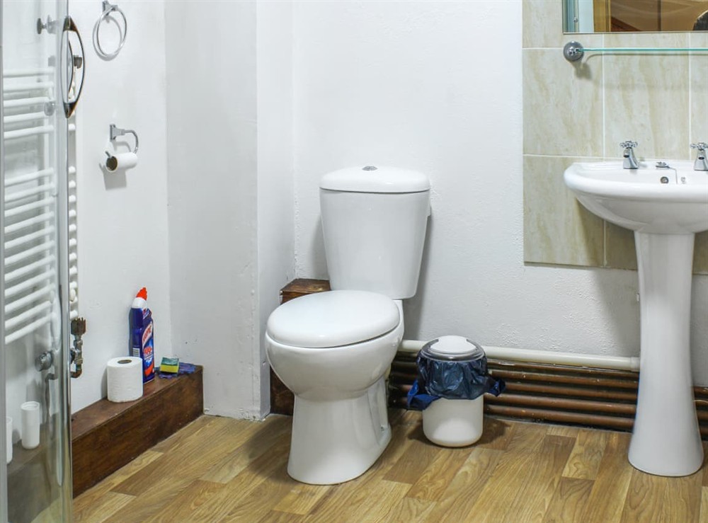 Bathroom at Shire Cottage in Liskeard, Cornwall