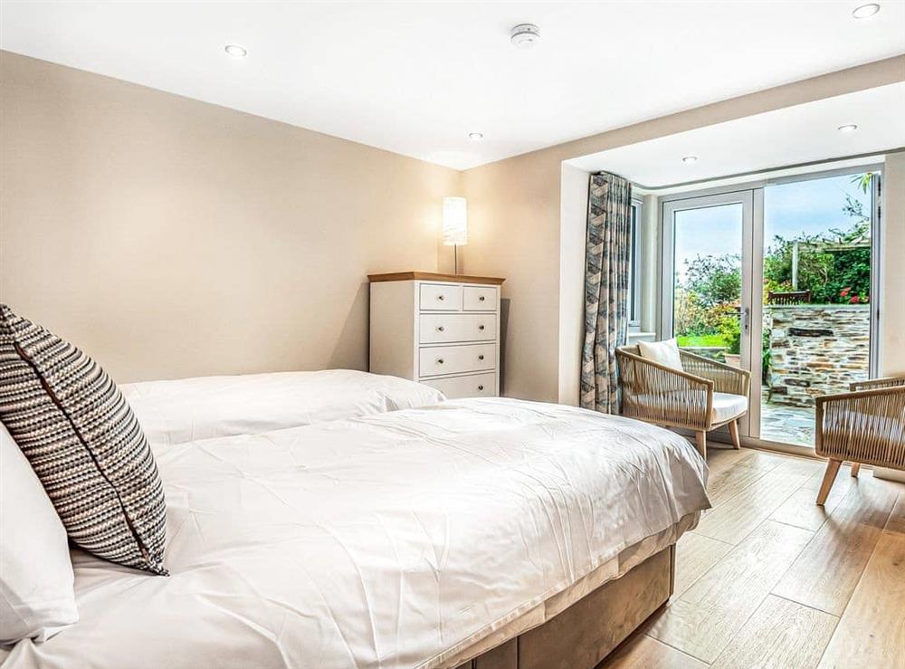 Ground floor twin bedroom at Shoal Corner in St Mawes, Cornwall