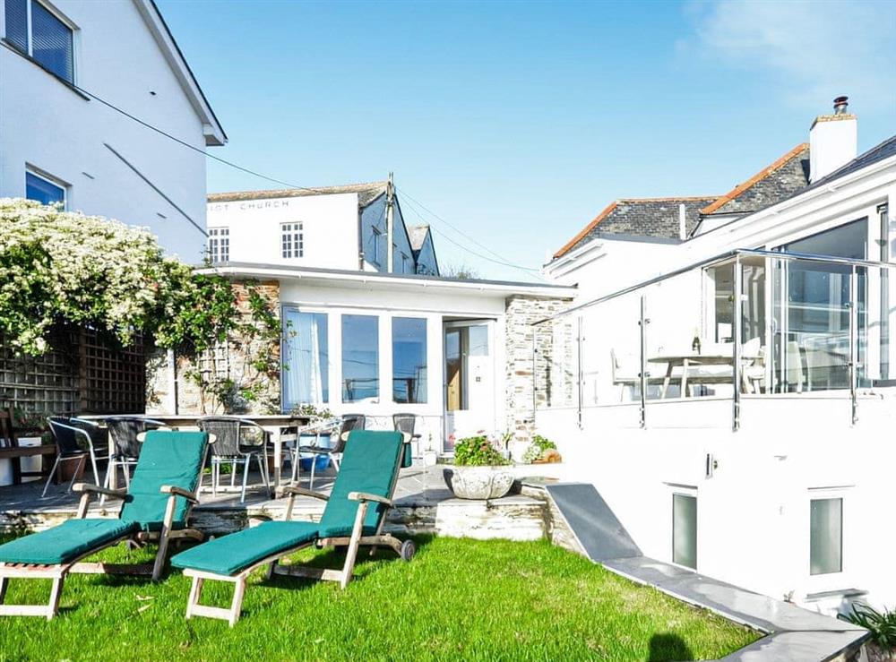 Rear garden and seating at Shoal Corner in St Mawes, Cornwall