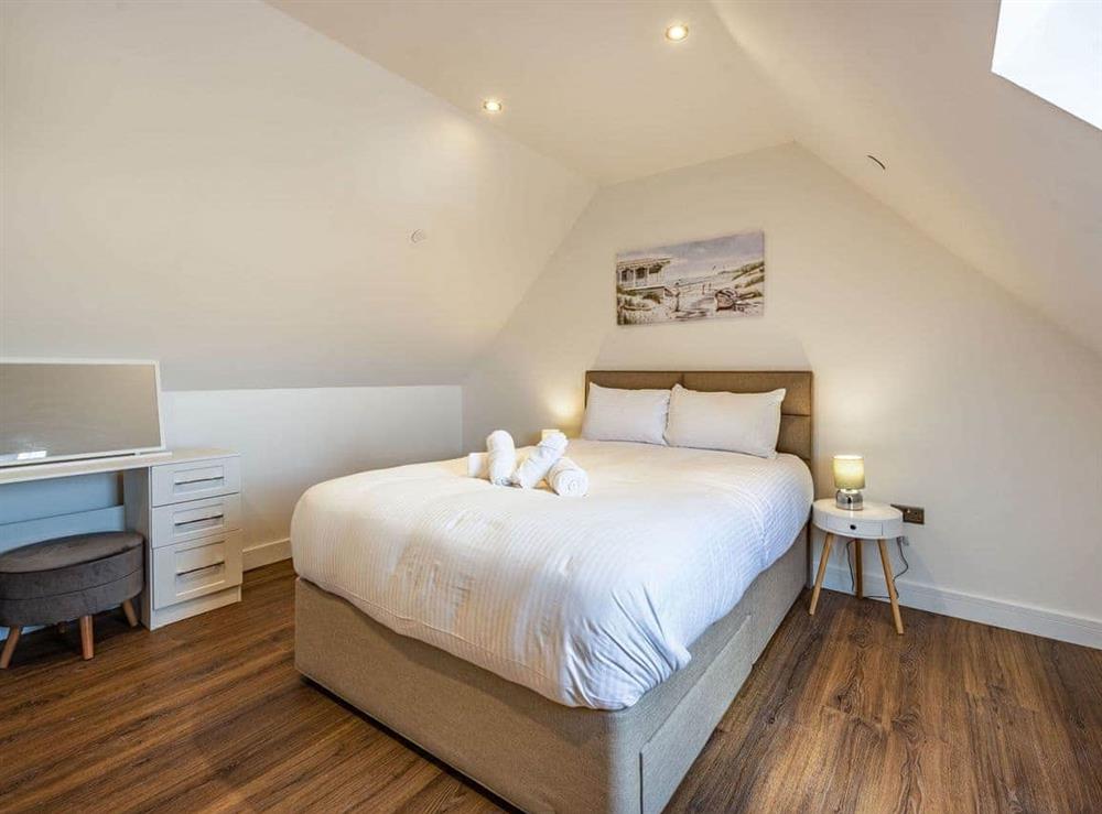 Double bedroom (photo 3) at Shooting Star in Talog, Carmarthenshire, Dyfed