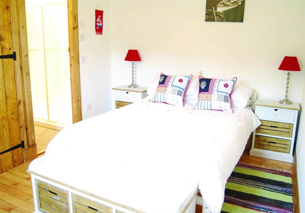 Shore Cottage double bedroom at Shore Cottage in Tarbert, Argyll