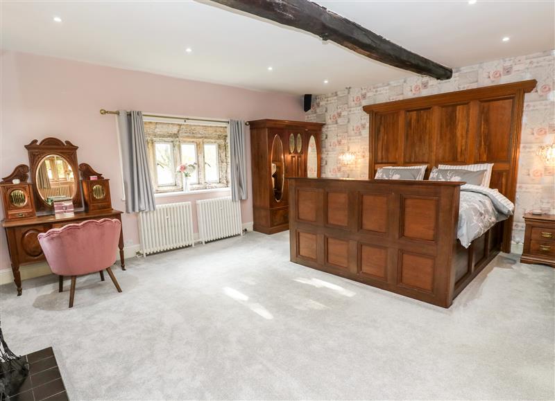 One of the 6 bedrooms (photo 2) at Shore Hall, Littleborough