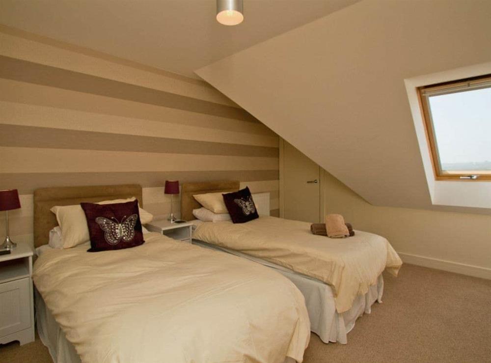 Twin bedroom (photo 2) at Shoreline Penthouse in Alnmouth, Northumberland