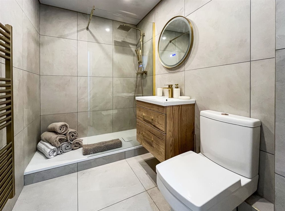 Bathroom at Sienna Cottage in Tyn-y-gongl, Gwynedd