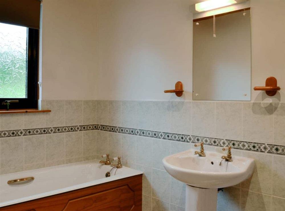 Bathroom at Silver Dee in Crossmichael, near Castle Douglas, Dumfries and Galloway, Kirkcudbrightshire
