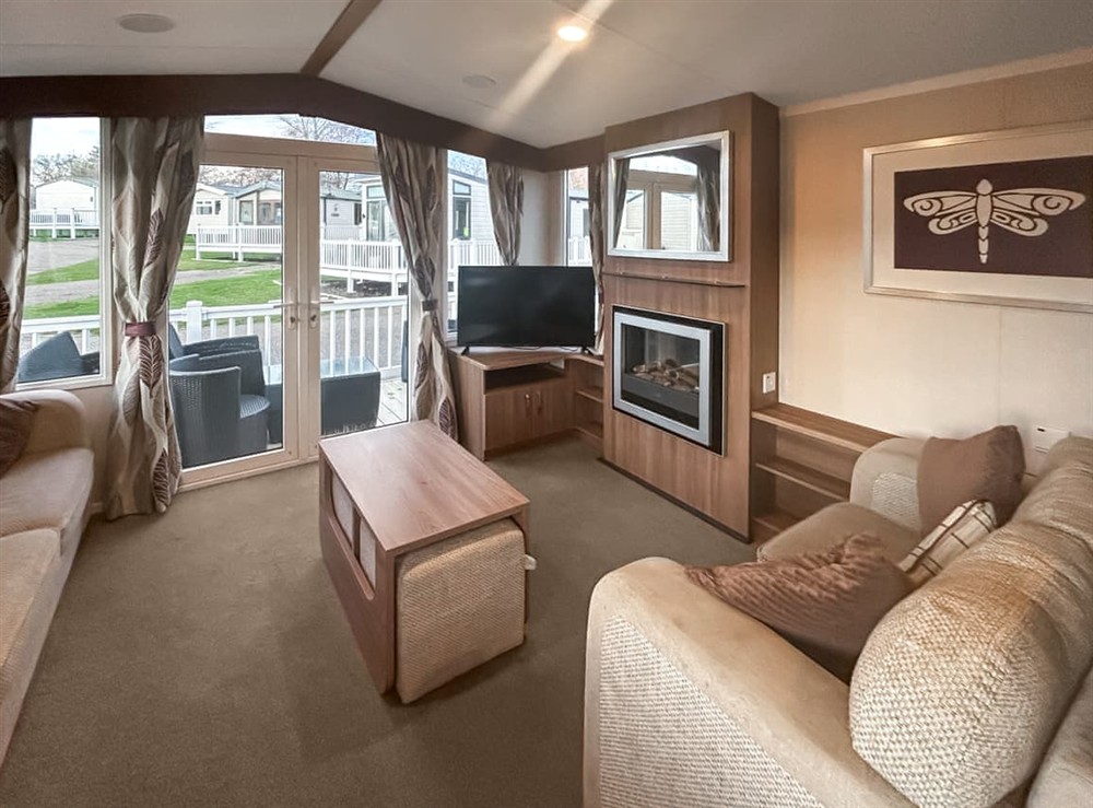 Open plan living space at Simons Coastal Holiday Home in Caister-On-Sea, near Great Yarmouth, Norfolk