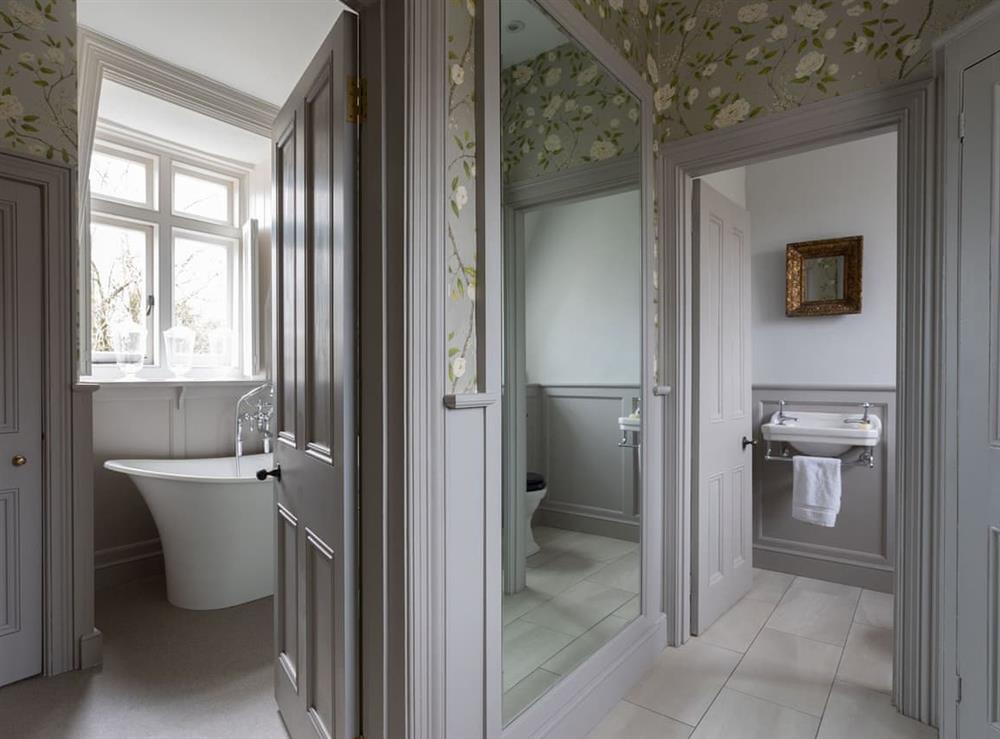 Bathroom (photo 7) at Sinclair House in Saltwood, near Folkestone, Kent