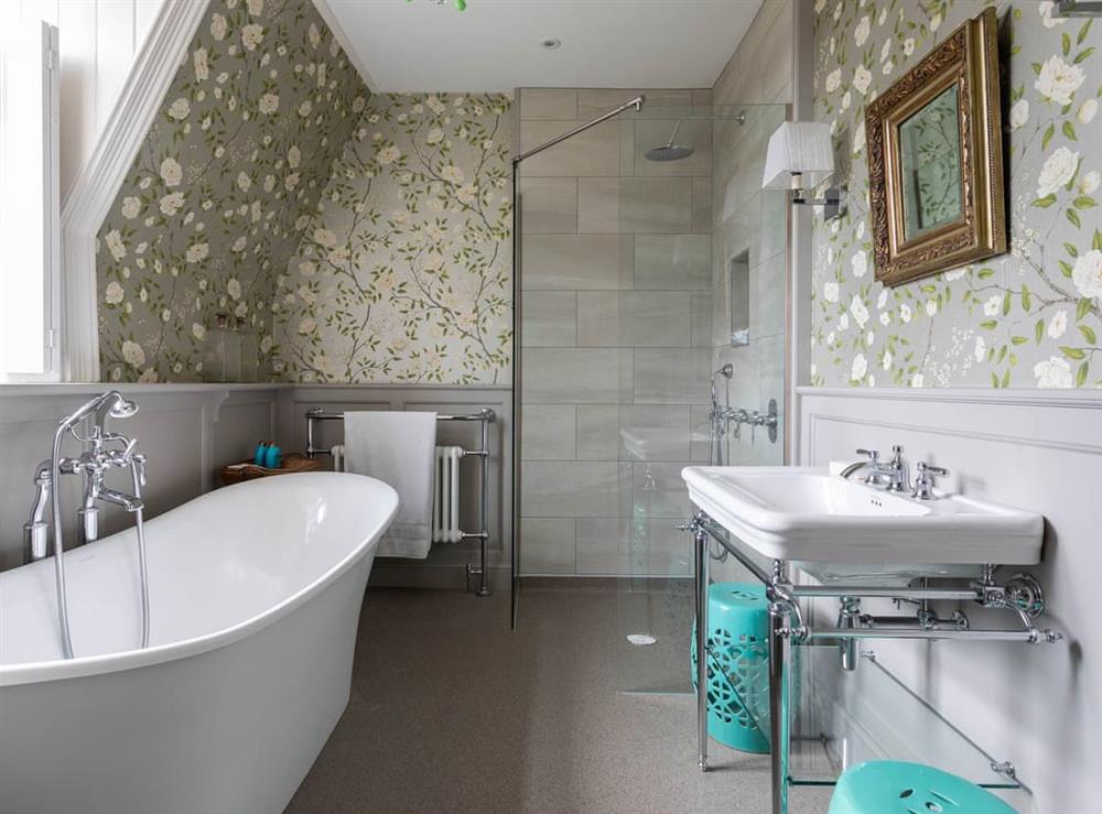 Bathroom (photo 8) at Sinclair House in Saltwood, near Folkestone, Kent