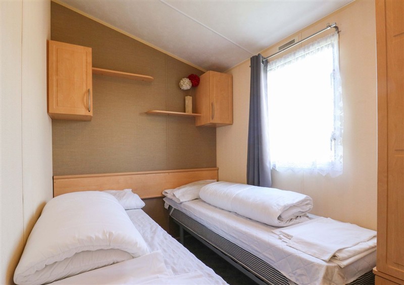 One of the bedrooms at Singh Leite & Luisa Family Caravan, St. Osyth