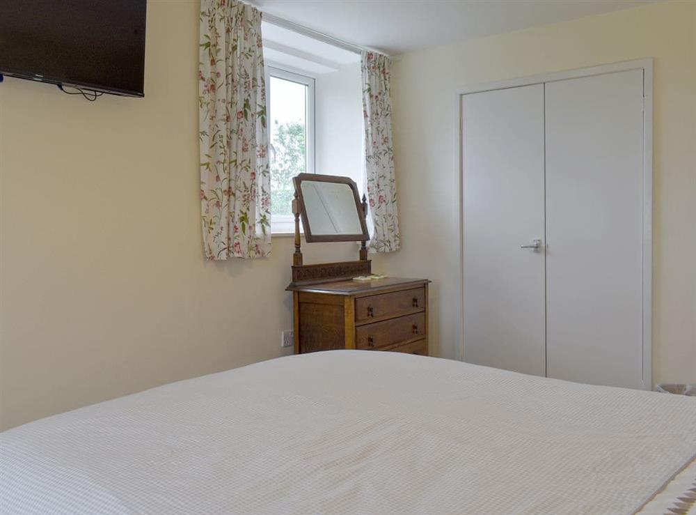 Double bedroom (photo 3) at Sisal Y Gwynt in Llanarmon yn Lal, Denbighshire