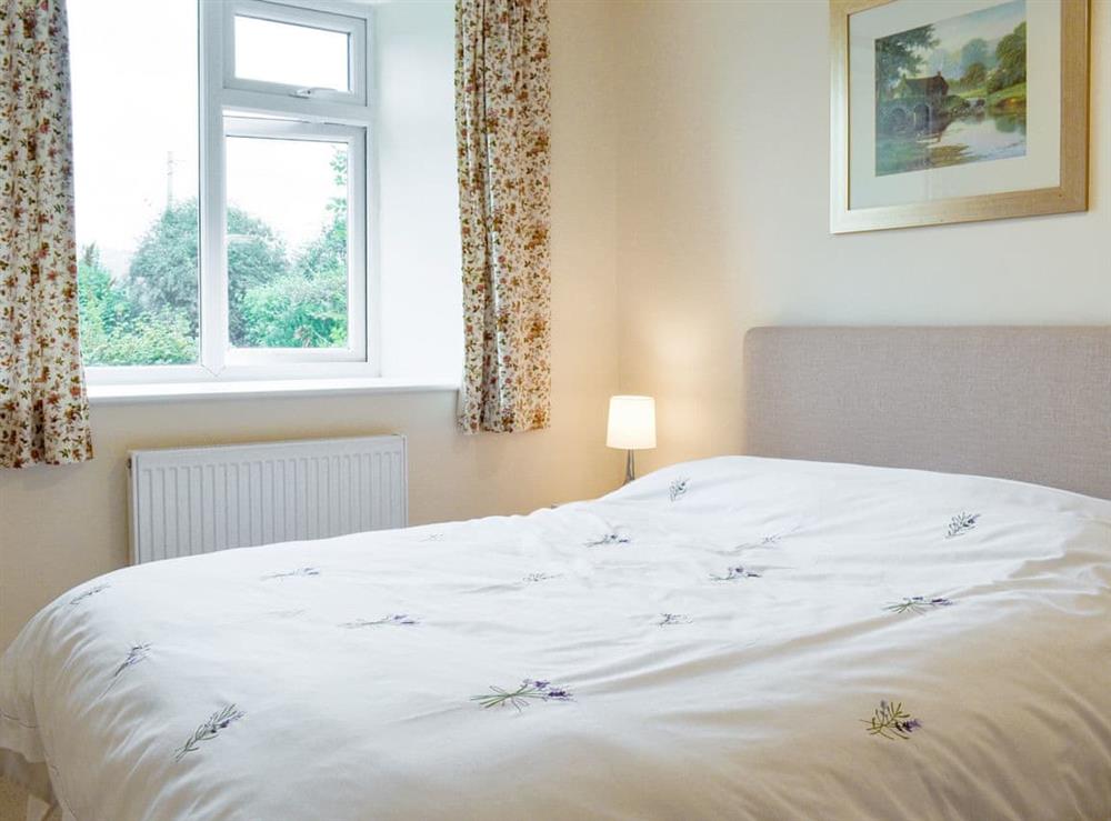 Double bedroom (photo 4) at Sisal Y Gwynt in Llanarmon yn Lal, Denbighshire
