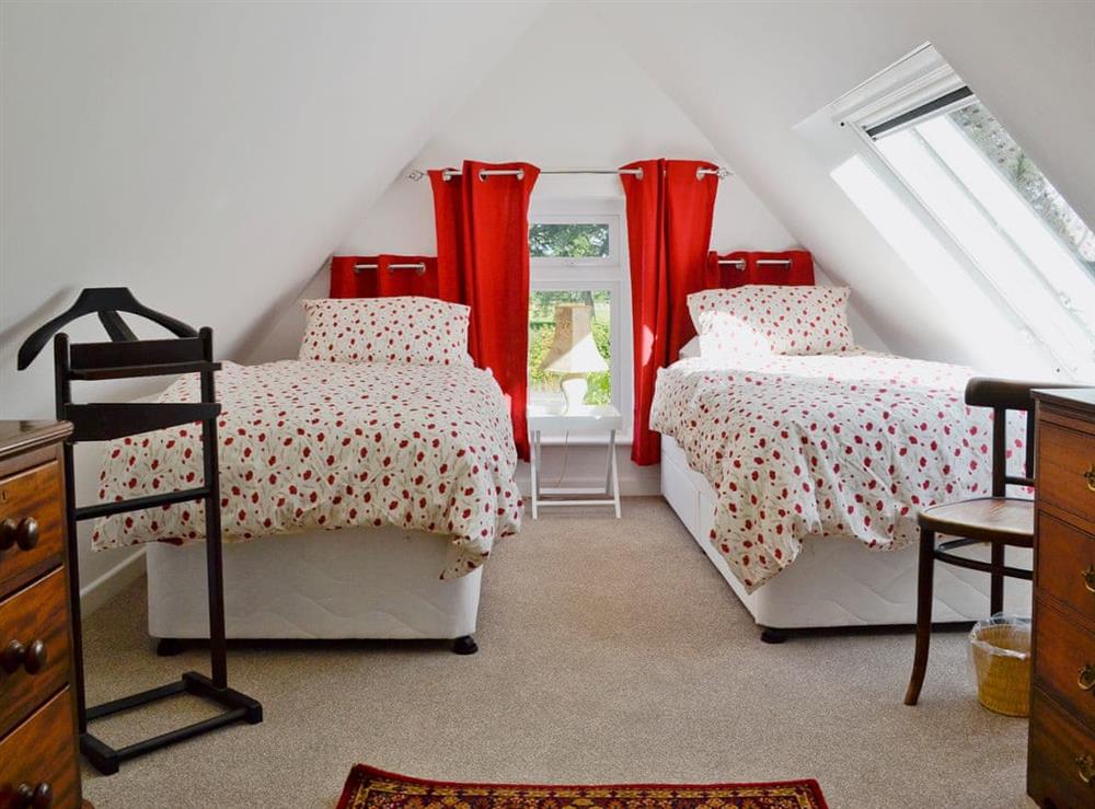 Twin bedroom (photo 2) at Sisial Y Llyn in Bala, Gwynedd
