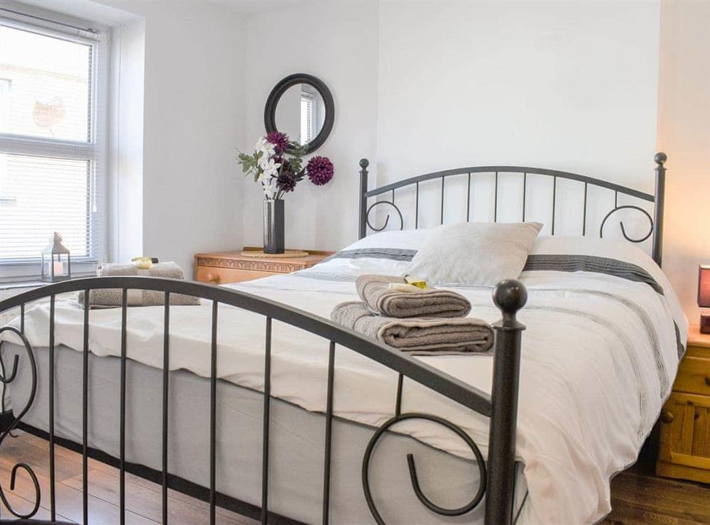 Double bedroom at Sixpence Cottage in Exmouth, Devon