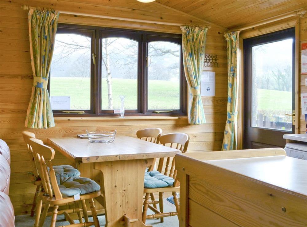 Open plan living/dining room/kitchen (photo 3) at Burnside Park, 
