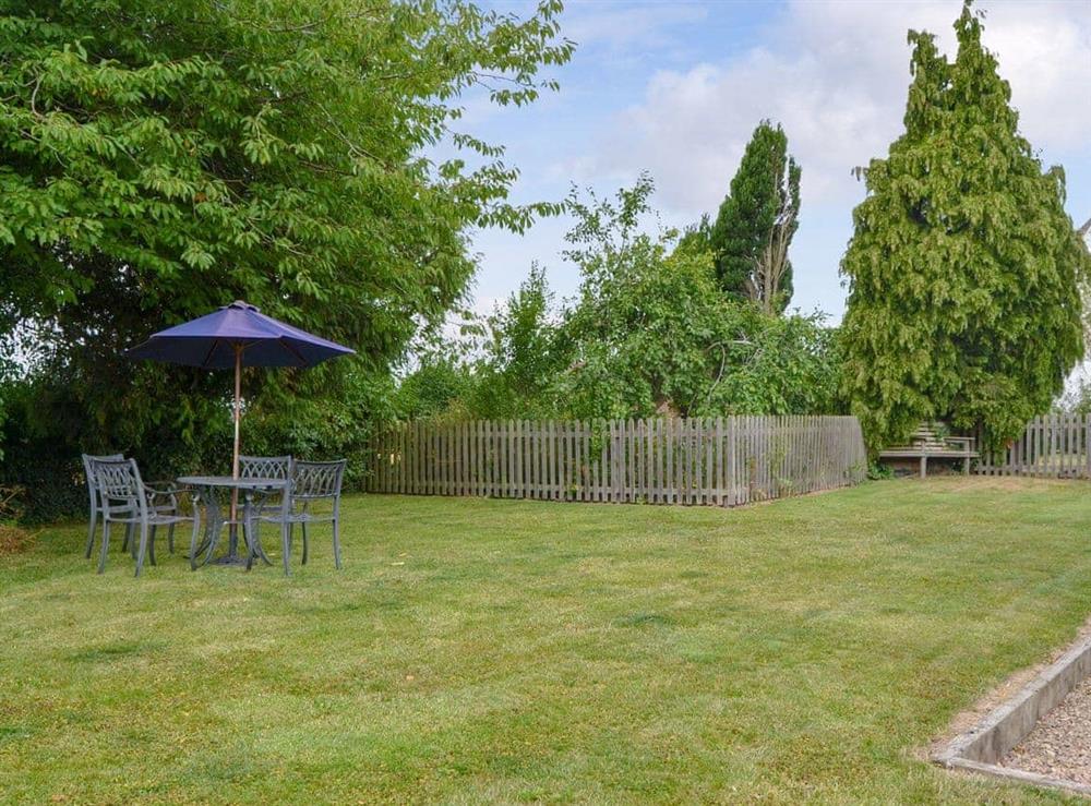 Large lawned garden (photo 2) at Skimblescott Barn in Much Wenlock, Shropshire., Great Britain