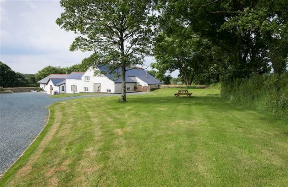 Outdoor area at Skyber Barnacott in Bude, Cornwall