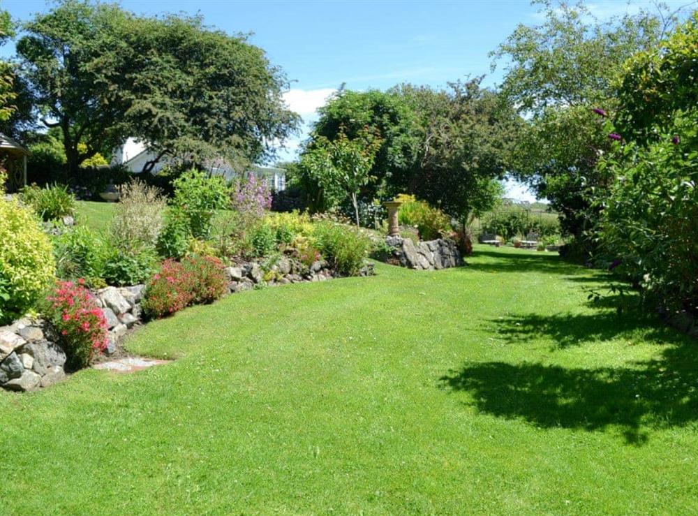 Lovely, well maintained garden & grounds (photo 11) at Skyber Cottage in Ruan Minor, near Helston, Cornwall