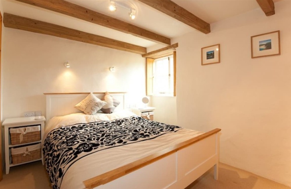 Bedroom at Skyber Lowen in The Lizard, Cornwall