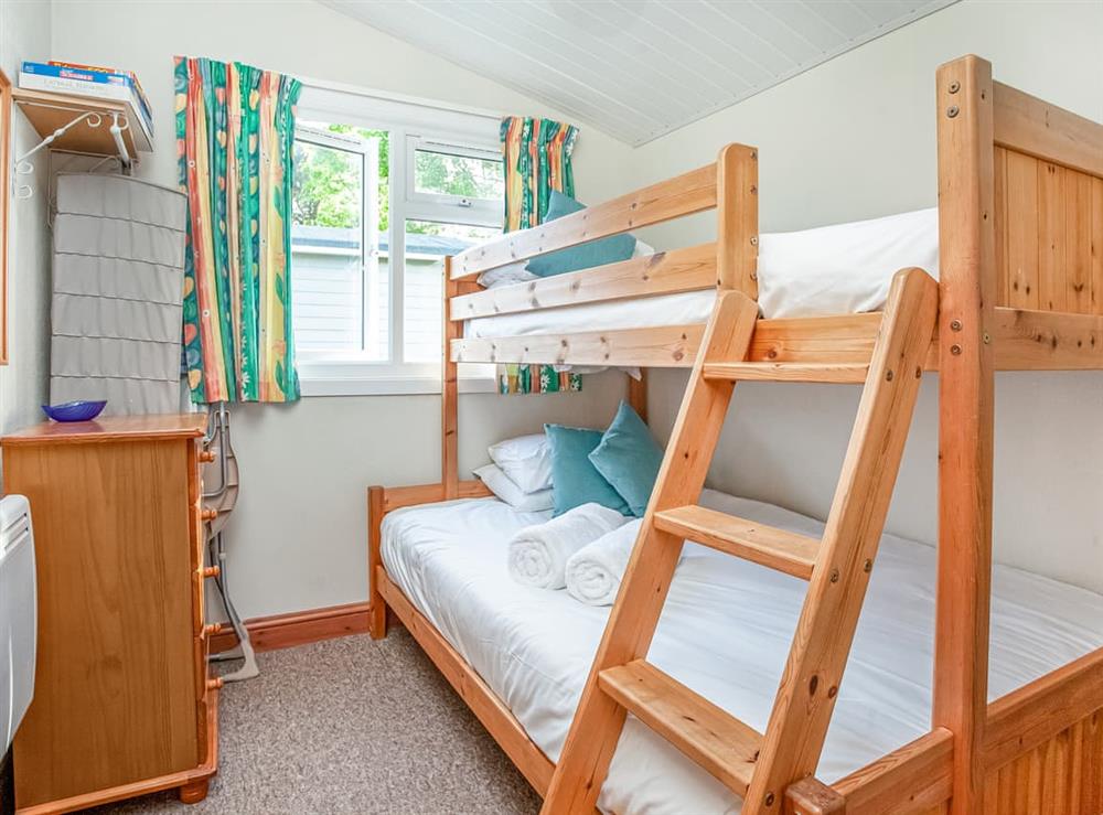 Twin bedroom at Skylarks in Padstow, Cornwall