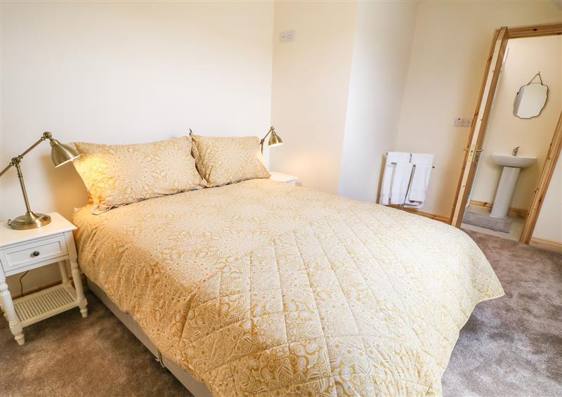 One of the 3 bedrooms (photo 3) at Sleibhte Sliabh Liag, Meenaneary near Carrick
