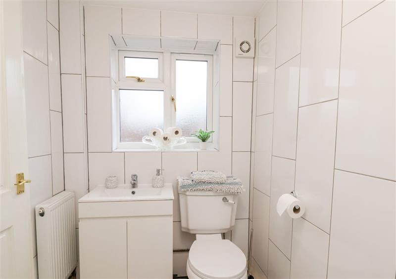 The bathroom (photo 2) at Smithy Cottage, Llan-y-Pwll near Wrexham