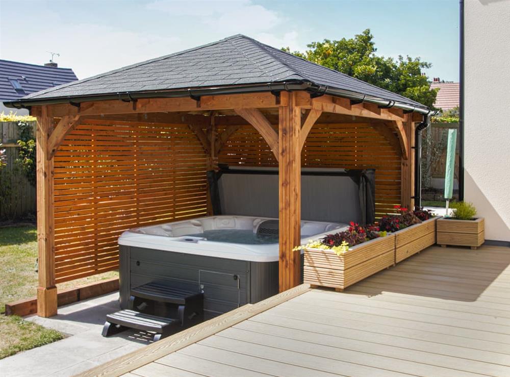 Hot tub at Smithy Cottage in West Kirby near Wirral, Merseyside