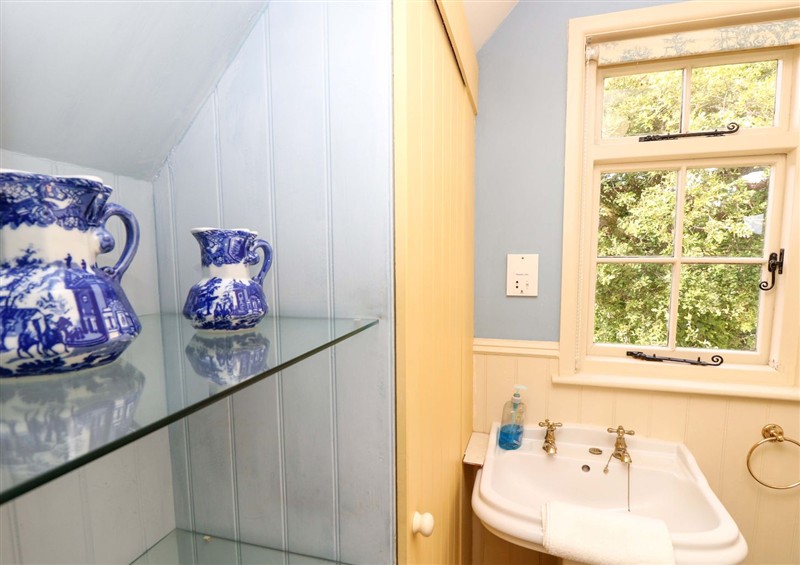 The bathroom (photo 2) at Smugglers Cottage, Barton On Sea