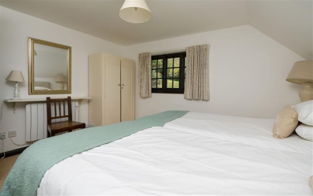 Twin bedroom  at Smugglers End in Hope Cove