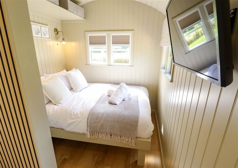 Bedroom at Snowdrop, Ashby-cum-Fenby near Waltham