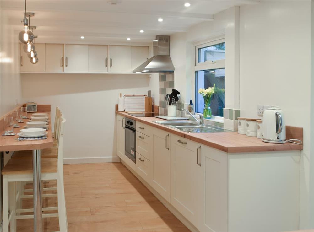 Kitchen/diner at Snowdrop Cottage in Fishguard, Dyfed