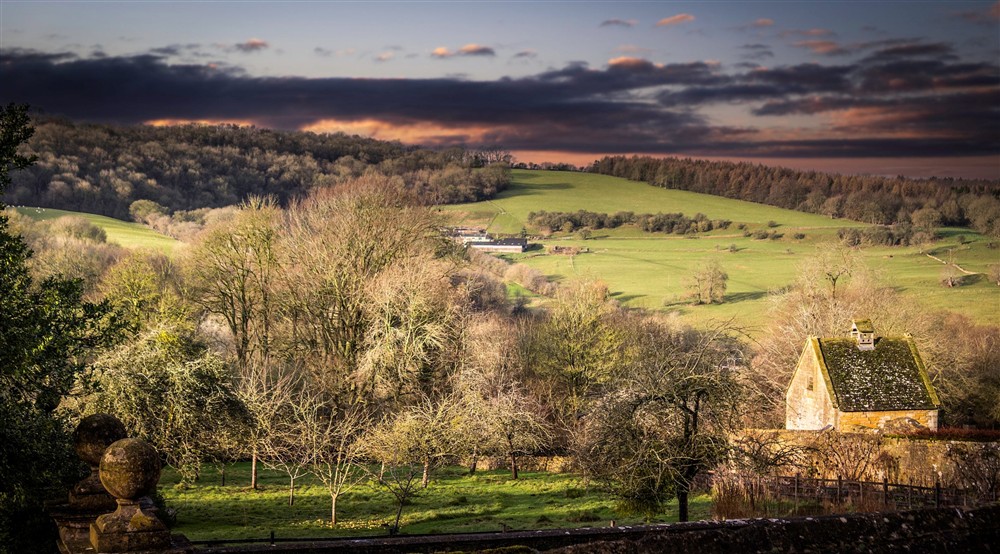 The surrounding countryside at Snowshill Honor's Cottage in Broadway, Gloucestershire