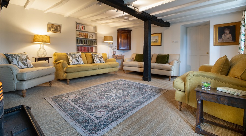 The sitting room (photo 3) at Snowshill Manor Farmhouse in Broadway, Gloucestershire