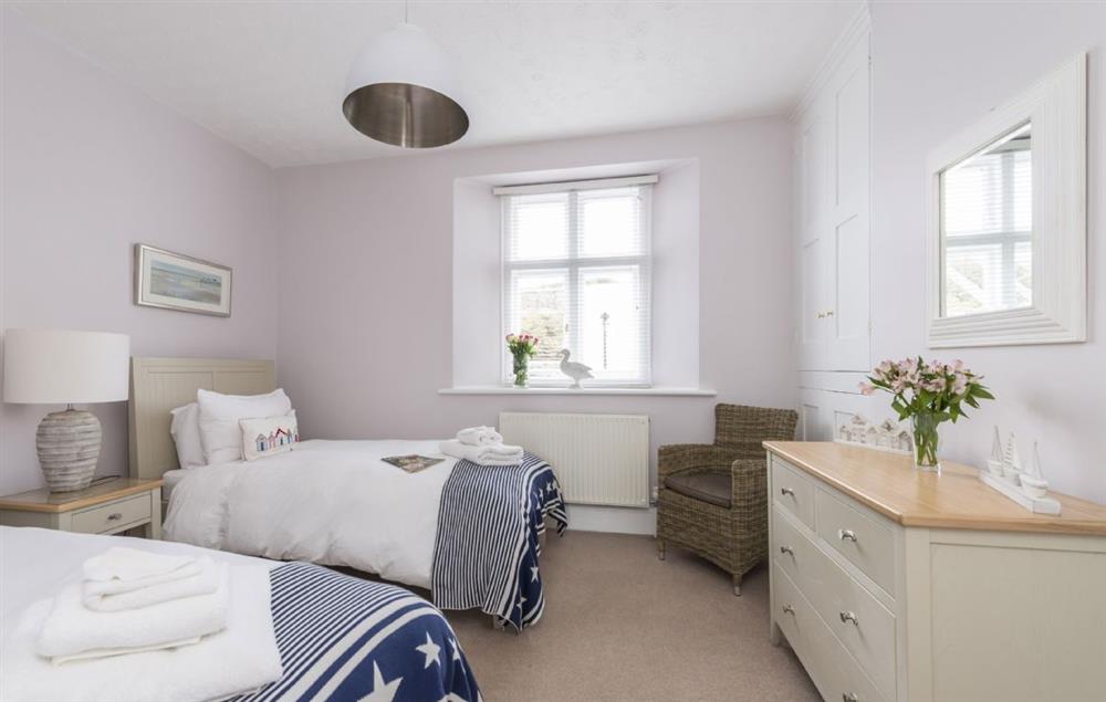 Twin bedroom with 3’ beds at Solebay Cottage, Pendeen Lighthouse
