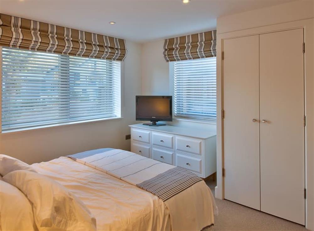 Double bedroom at Solent Lawns in , Cowes
