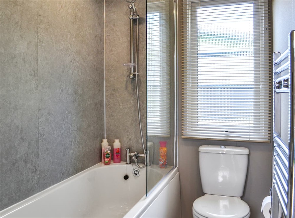 Bathroom (photo 3) at Solos in East Heslerton, North Yorkshire