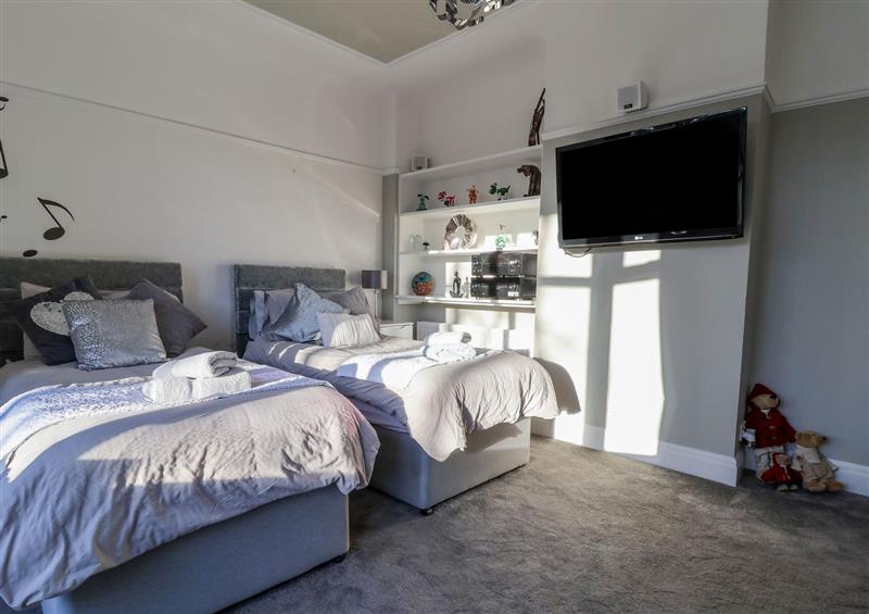 A bedroom in Solway (photo 3) at Solway, Chester