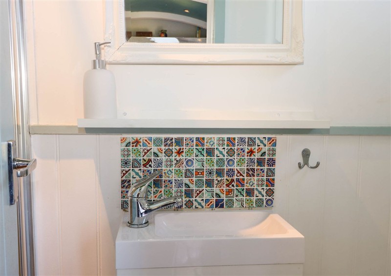 The bathroom at Songbirds, St Michaels
