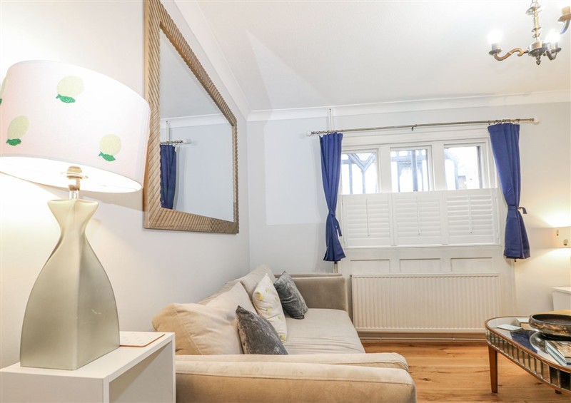 Enjoy the living room at Sophie House, Eton