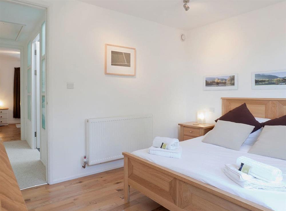 Relaxing double bedroom at Sorgente in Falmouth, Cornwall