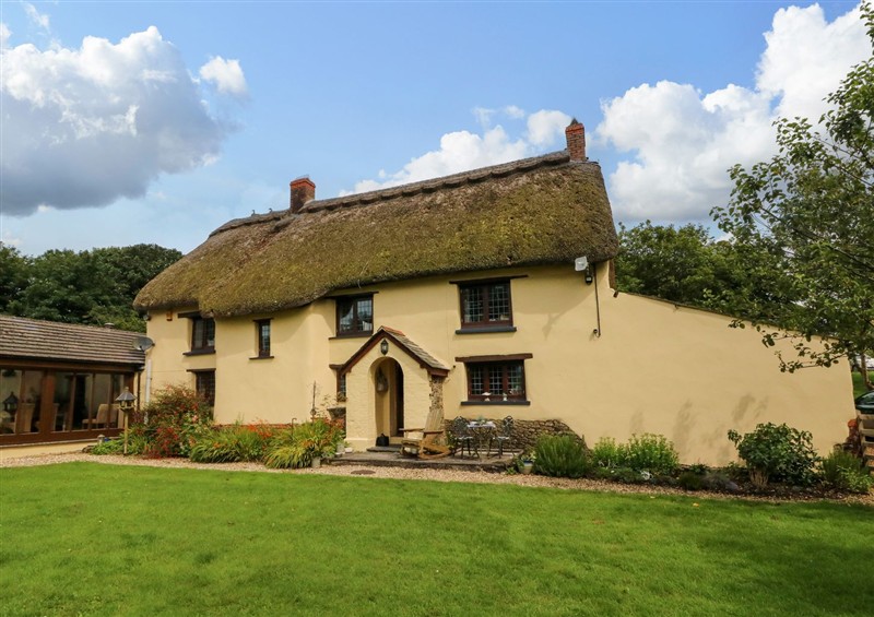 The setting at South Honeycroft Thatch, Holsworthy Beacon near Holsworthy