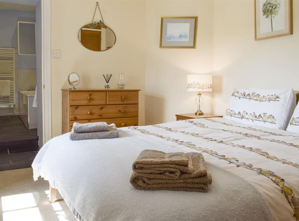 Peaceful en-suite master bedroom at South House in Lathones, near St Andrews, Fife