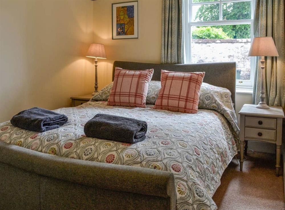 Double bedroom (photo 2) at South Lodge in Forgandenny, Perthshire