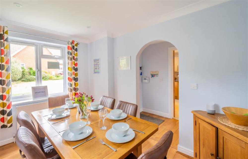 Dining room with seating for six guests at South View, West Runton near Cromer