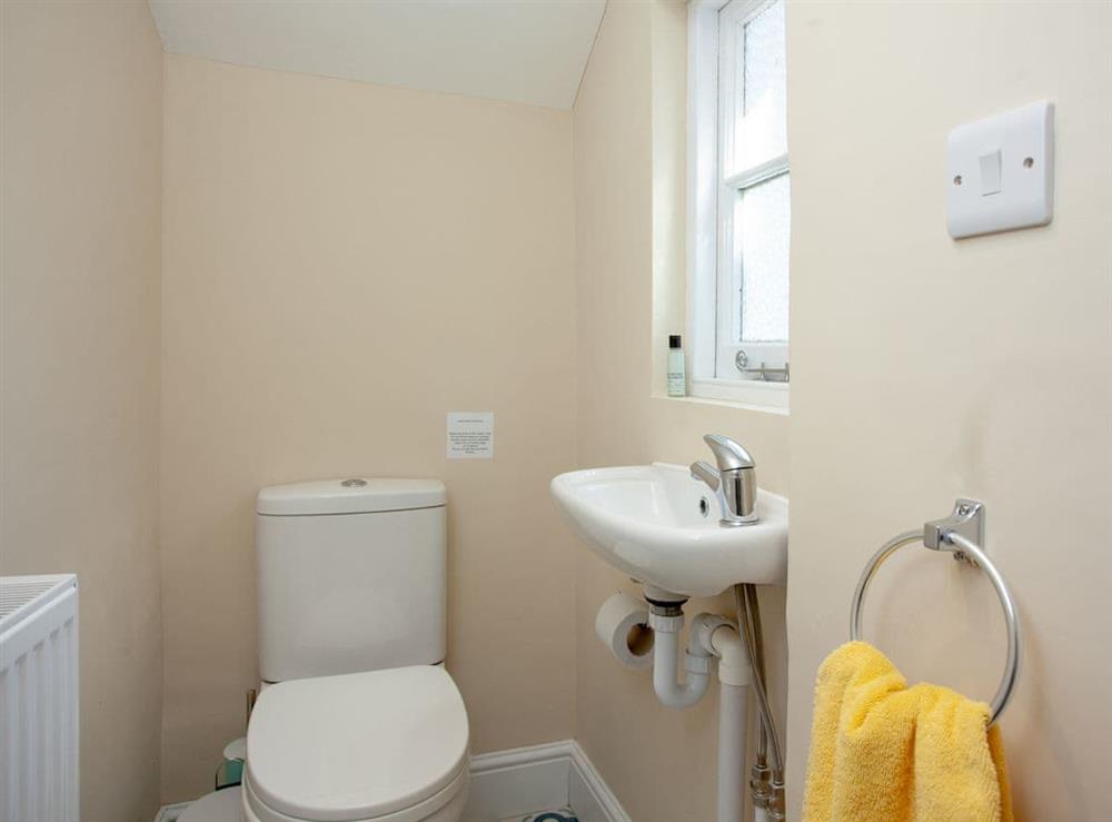 Bathroom at South Wing Cottage in Rumleigh, Devon