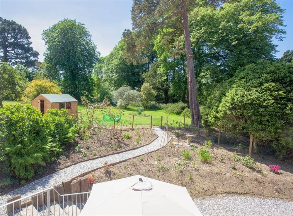 Garden and grounds at South Wing Cottage in Rumleigh, Devon