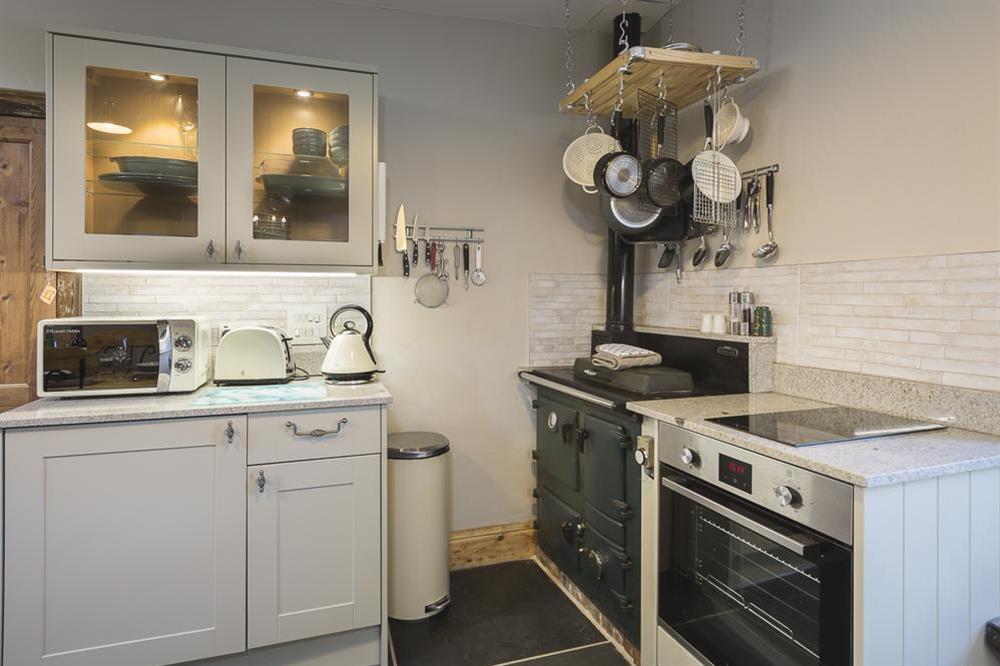 Well equipped kitchen area with range cooker at South Wing in , Nr Kingsbridge