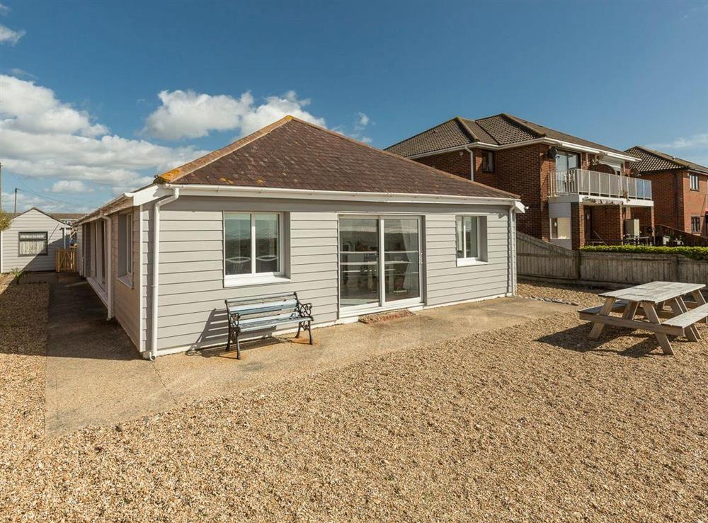 Attractive holiday home at Southern Bell in Hayling Island, Hampshire