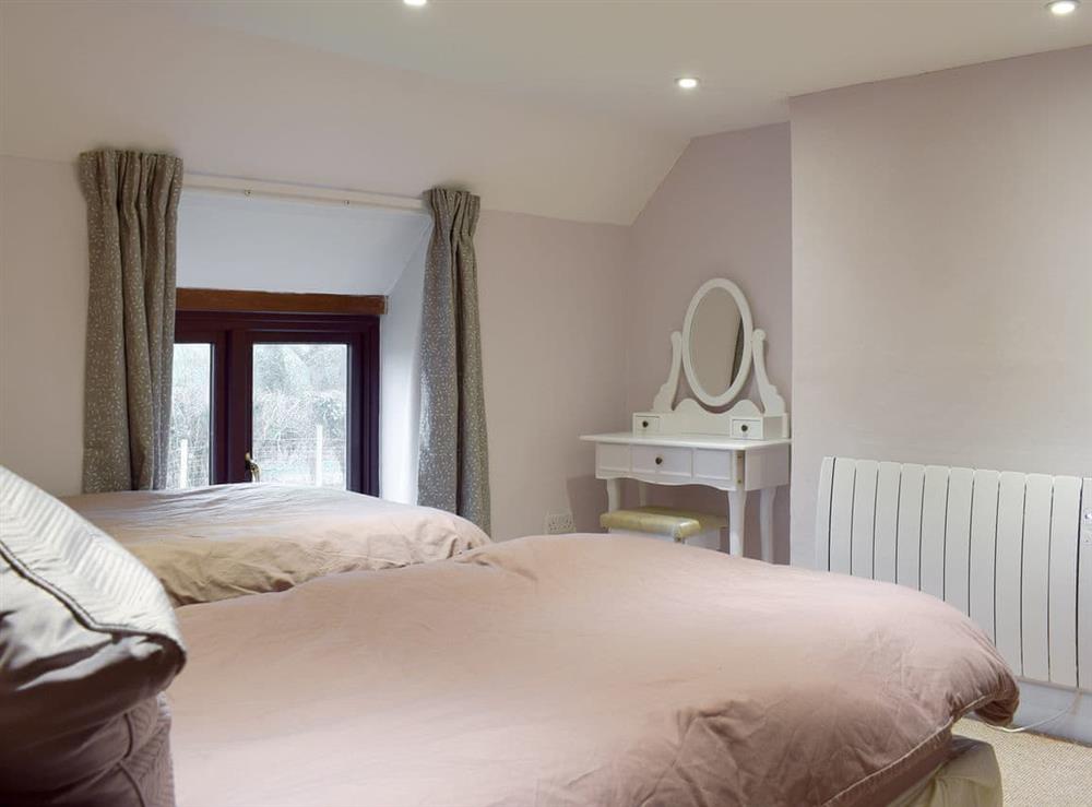 Cosy twin bedroom at Southview in Porchfield, near Newport, Isle of Wight