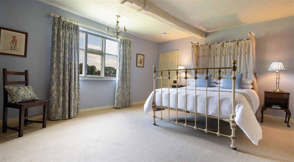 One of the first-floor double bedrooms (photo 2) at Southwood House Farm in Ticknall, Leicestershire