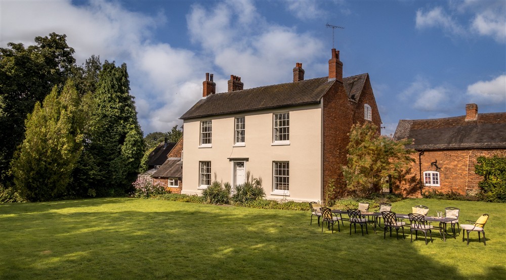 The garden (photo 2) at Southwood House Farm in Ticknall, Leicestershire